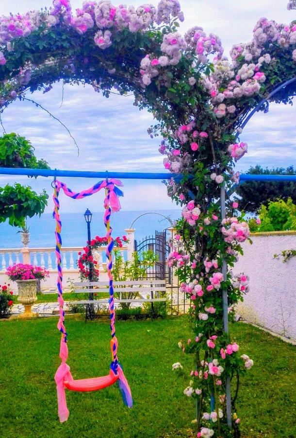 Villa Isabel Riza  ภายนอก รูปภาพ